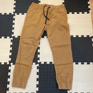 Men’s American Eagle size medium Khaki Jogger Pants